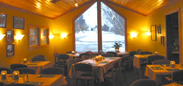 The diningroom at the Olde Cedar Inn